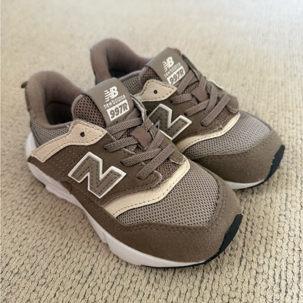 New Balance Kids' Tan and Cream Sneakers